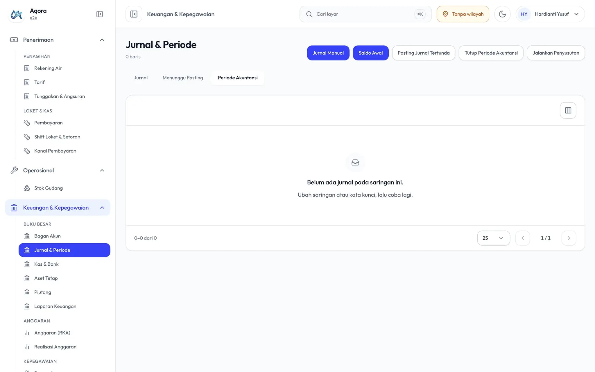 Tampilan periode akuntansi pada layar jurnal, dengan status buka dan tutup tiap bulan.