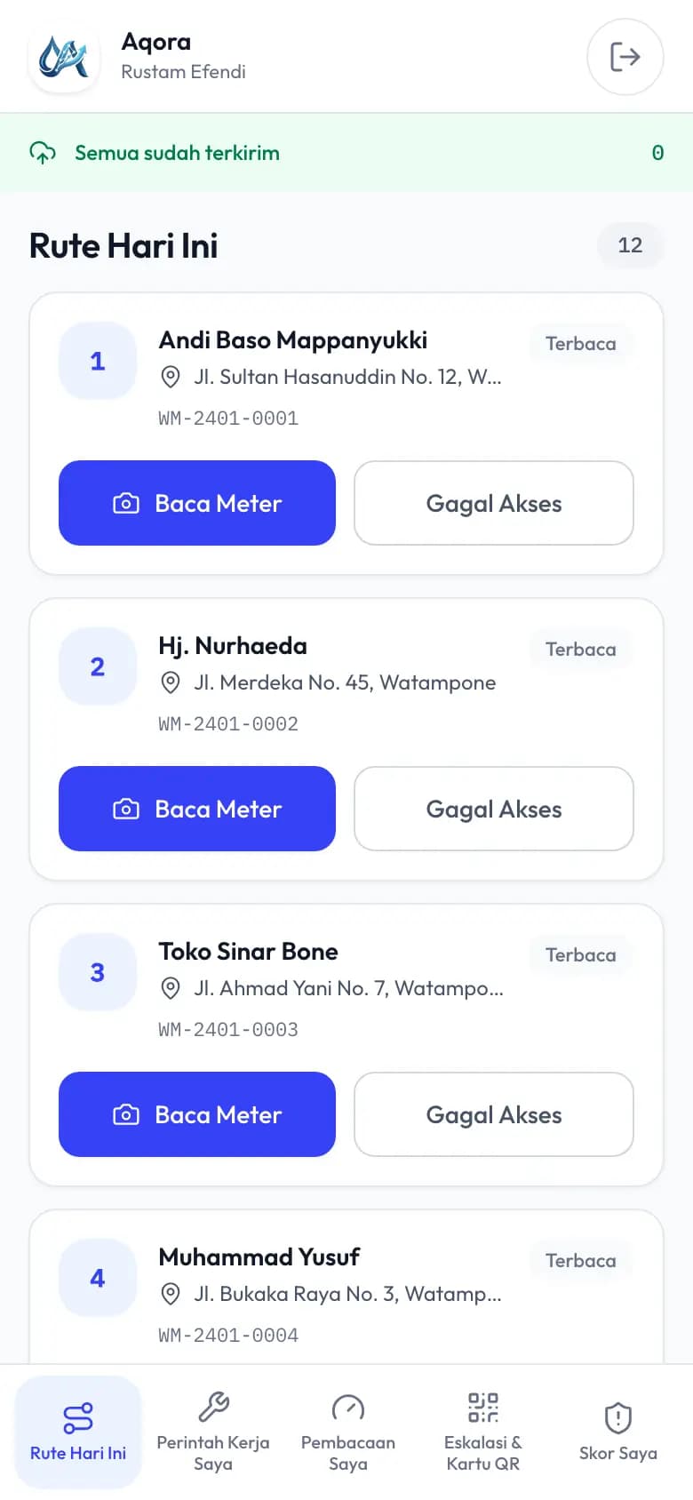 Rute Hari Ini di ponsel petugas bacameter, berisi dua belas kunjungan berurutan di Watampone.